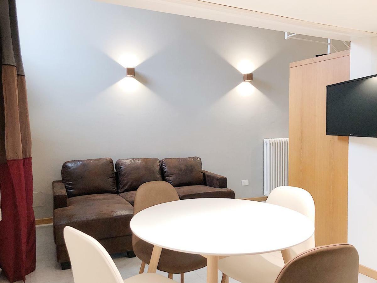 The Bright Nest Apartments Верона Екстер'єр фото