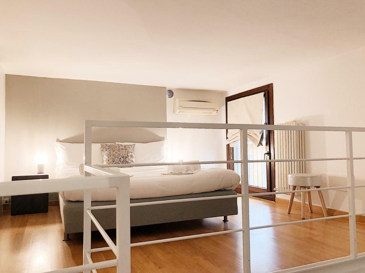 The Bright Nest Apartments Верона Екстер'єр фото
